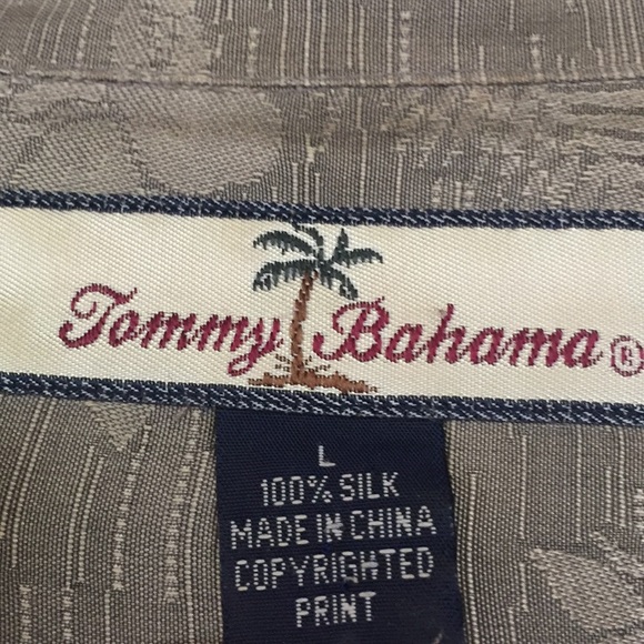 Tommy Bahama Perfect condition 100% silk - Picture 5 of 8